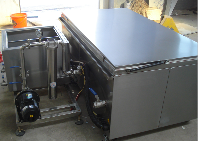 全封閉金屬零部件清洗機清洗要注意什么？