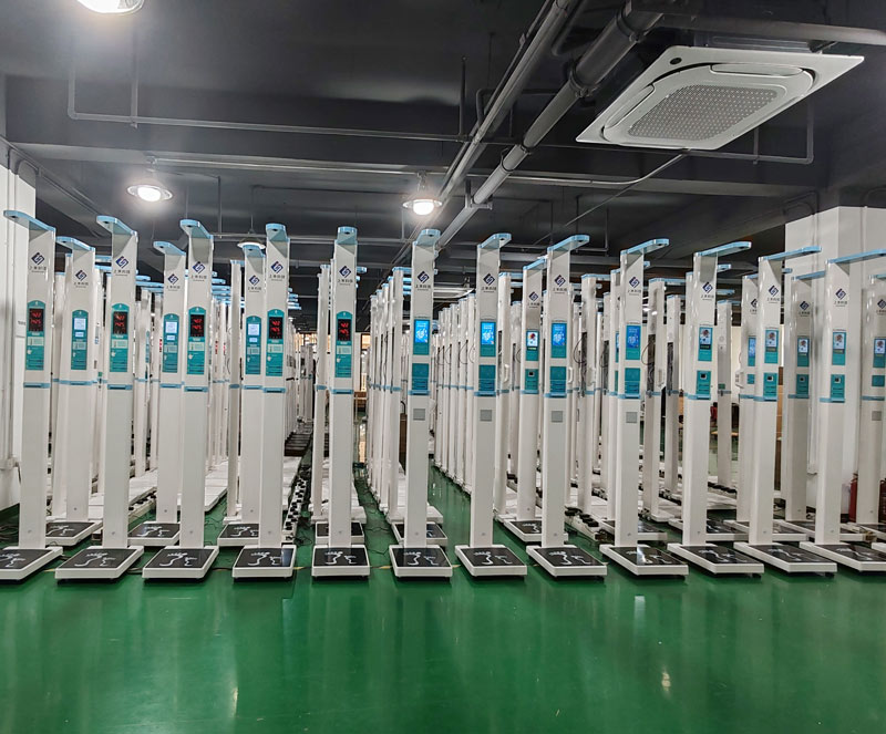 上禾便攜式身高體重秤，機身可折疊